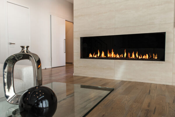 Flare-front-facing-linear-glassfront