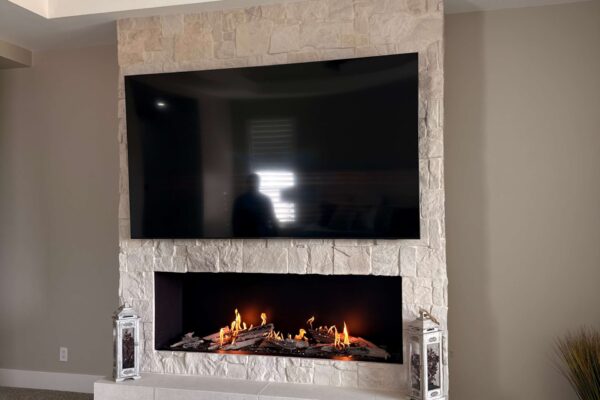 summit_single-sided_linear-fireplace-stone-wall